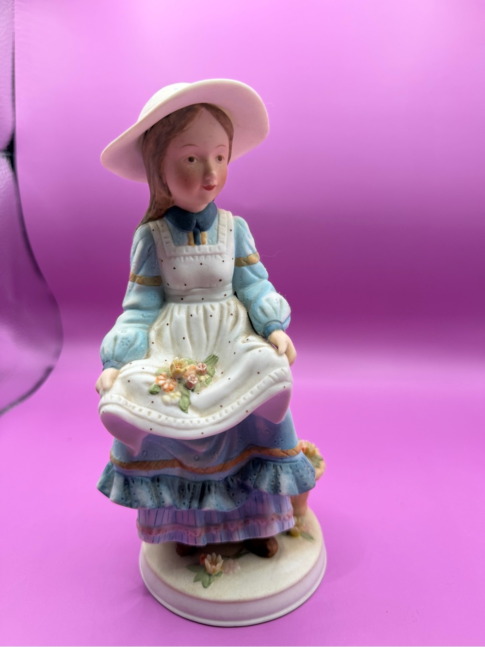 Holly Hobbie MEADOW FLOWERS Porcelain Figurine Series 2 Limited Edition